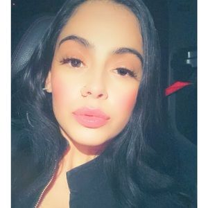 Meet your Posher, Vanessa